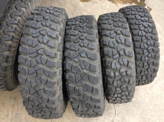 BF Goodrich Mud-Terrain KM2 255 85 r16