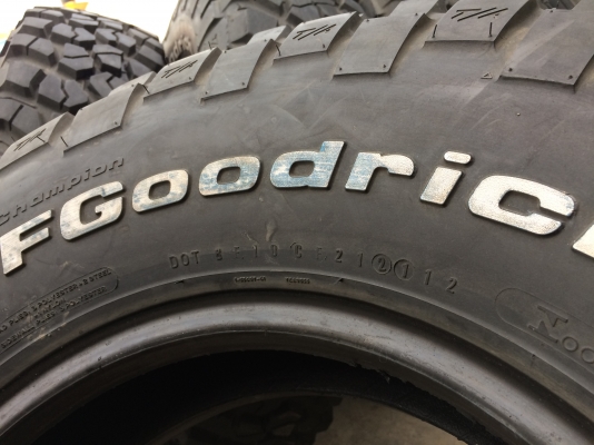 BF Goodrich Mud-Terrain KM2 255 85 r16 BF Goodrich Mud-Terrain KM2 255 85 r16