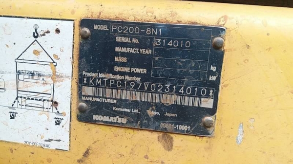 ขาย 1,550,000  KOMATSU pc 200-8 N1 กล้องหลังพร้อม รถทำงาน 11,000 ชม.เครื่องดี ปั๊มแรง เอวแน่น ช่วงล่างสวย รถสวยสภาพพร้อมใช้งาน เอกสารเล่มทะเบียน รถอยู่ เพชรบูณร์ 090772-3710 090-772-3708