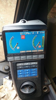 ขาย 1,550,000  KOMATSU pc 200-8 N1 กล้องหลังพร้อม รถทำงาน 11,000 ชม.เครื่องดี ปั๊มแรง เอวแน่น ช่วงล่างสวย รถสวยสภาพพร้อมใช้งาน เอกสารเล่มทะเบียน รถอยู่ เพชรบูณร์ 090772-3710 090-772-3708