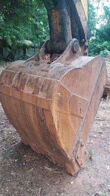 ขาย 1,550,000  KOMATSU pc 200-8 N1 กล้องหลังพร้อม รถทำงาน 11,000 ชม.เครื่องดี ปั๊มแรง เอวแน่น ช่วงล่างสวย รถสวยสภาพพร้อมใช้งาน เอกสารเล่มทะเบียน รถอยู่ เพชรบูณร์ 090772-3710 090-772-3708