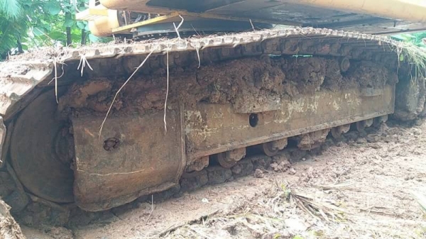 ขายดาวน์ 450,000 KOMATSU pc 200-8 N1 กล้องหลังพร้อม รถทำงาน 11,000 ชม. ดาวน์ 450,000   36,500 x 30  เครื่องดี ปั๊มแรง เอวแน่น ช่วงล่างสวย รถสวยสภาพพร้อมใช้งาน เอกสารเล่มทะเบียน รถอยู่ เพชรบูณร์ 090772-3710 090-772-3708