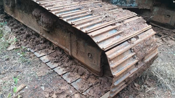 ขายดาวน์ 450,000 KOMATSU pc 200-8 N1 กล้องหลังพร้อม รถทำงาน 11,000 ชม. ดาวน์ 450,000   36,500 x 30  เครื่องดี ปั๊มแรง เอวแน่น ช่วงล่างสวย รถสวยสภาพพร้อมใช้งาน เอกสารเล่มทะเบียน รถอยู่ เพชรบูณร์ 090772-3710 090-772-3708