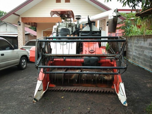 รถเกี่ยวDC68G สวยๆๆพร้อมใช้ แทรกยางใหม่ สนใจแวะมาชมครับ รถเกี่ยวDC68G สวยๆๆพร้อมใช้ แทรกยางใหม่ สนใจแวะมาชมครับ