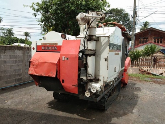 รถเกี่ยวDC68G สวยๆๆพร้อมใช้ แทรกยางใหม่ สนใจแวะมาชมครับ รถเกี่ยวDC68G สวยๆๆพร้อมใช้ แทรกยางใหม่ สนใจแวะมาชมครับ