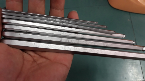 ขายหกเหลี่ยมชุดเบอร์มิลWIHA MADE IN GERMANY. มือสองเยอรมันขาดเบอร์5ไม่มีมา