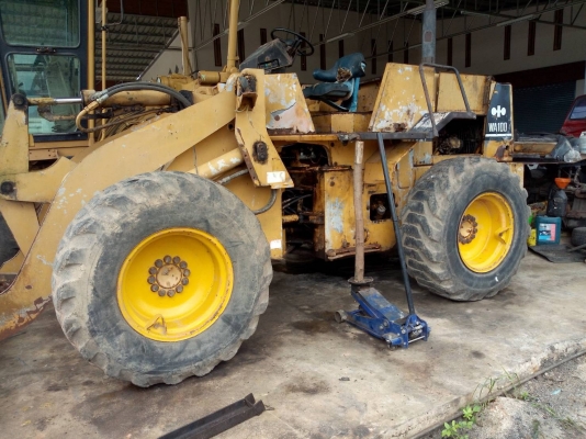 รถตัก KOMATSU WA 100 - 1. สนใจติดต่อ 081 - 6079515