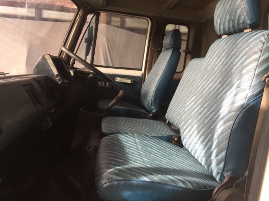 ขาย หัวสิบล้อ  ISUZU ร็อคกี้.  สีใหม่. อุปกรณ์ครบ