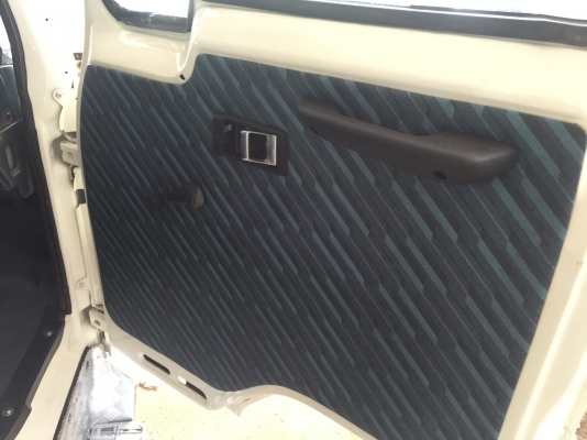 ขาย หัวสิบล้อ  ISUZU ร็อคกี้.  สีใหม่. อุปกรณ์ครบ