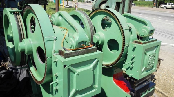 เครื่องตัดเหล็กอเนกประสงค์UNIVERSAL FUJIMARU JAPAN