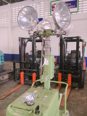 Nikken FKC4041 Tower Light ไฟส่องสว่าง นำเข้าจากญี่ปุ่น สนใจโทร. 080-6565422 (หนิง)