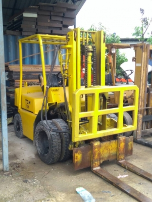 รถฟอร์คลิฟต์ TCM รถเก่านอกพึ่งนำเข้ามา ยังไม่เคยใช้งานในไทย ล้อหน้าคู่ งากระดกยกเท เครื่องดีเซล ISUZU C240 สภาพดี พร้อมใช้งาน มีเอกสารใบอินวอยซ์