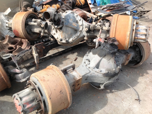 เพลาท้าย คานหน้า  ZM 10 น๊อต  เบรคแห้ง