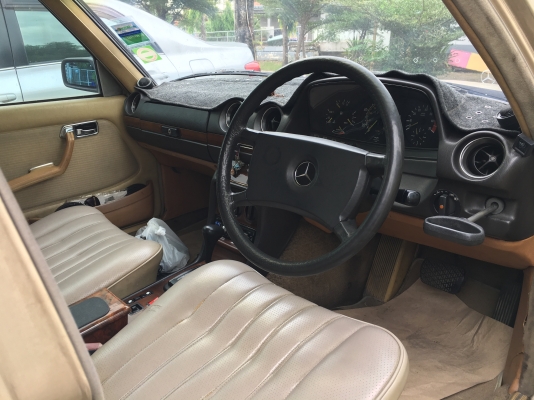 รถBenz W123 รถBenz W123