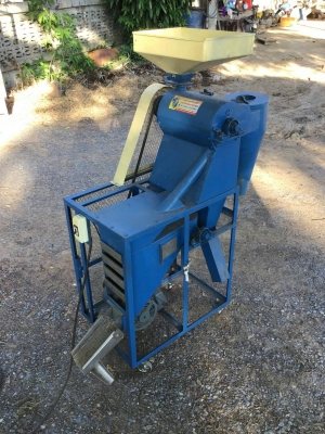 เครื่องสีข้าวสภาพพร้อมใช้งานเลยคับส่งใด้คับ