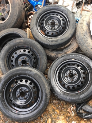 ขายกระทะพร้อมยาง ขอบ14 4รู สภาพดี 3600 0956588866 0816278866