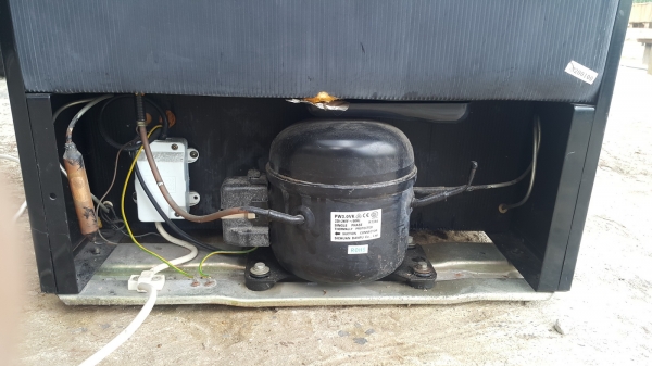 ขายถูก ตู้แช่ไวน์ WINE CHILLER ขนาดบรรจุ 52 ขวด Lebensstil Kollektion รุ่น LKWC5200DCS ขายถูก ตู้แช่ไวน์ WINE CHILLER ขนาดบรรจุ 52 ขวด Lebensstil Kollektion รุ่น LKWC5200DCS