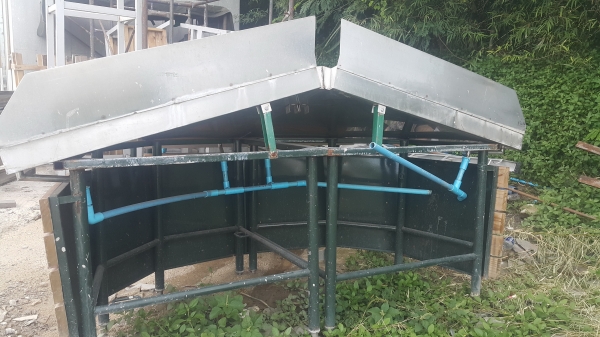 ขายกระบะสแตนเลสโชว์อาหารทะเล หรืออาหารประเภทอื่นๆ พร้อมขาตั้งเหล็กและแผงไม้ และท่อระบายน้ำทิ้งครบชุด