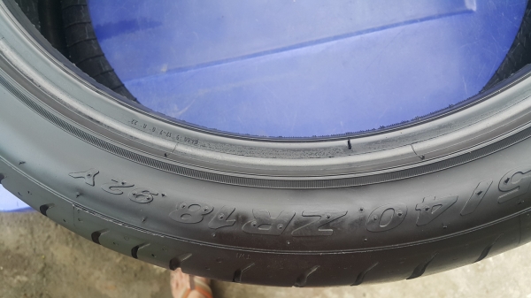 ขายยางรถยนต์ ยี่ห้อ Pirelli รุ่น P ZERO ขนาด 225 /40 ZR18
