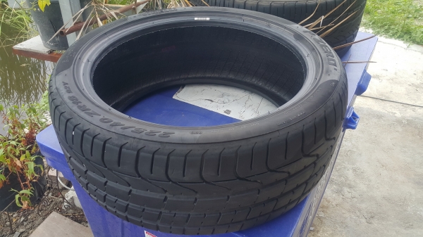 ขายยางรถยนต์ ยี่ห้อ Pirelli รุ่น P ZERO ขนาด 225 /40 ZR18 ขายยางรถยนต์ ยี่ห้อ Pirelli รุ่น P ZERO ขนาด 225 /40 ZR18