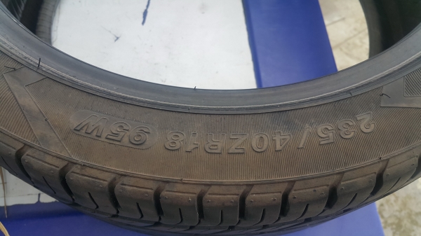 ขายยางรถยนต์ ยี่ห้อ YOKOHAMA ขนาด 235 /40 ZR18 95W ขายยางรถยนต์ ยี่ห้อ YOKOHAMA ขนาด 235 /40 ZR18 95W