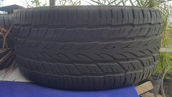ขายยางรถยนต์ ยี่ห้อ YOKOHAMA ขนาด 235 /40 ZR18 95W ขายยางรถยนต์ ยี่ห้อ YOKOHAMA ขนาด 235 /40 ZR18 95W