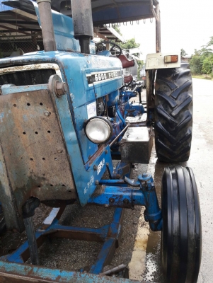 ขายรถไถฟอร์ด 6600 เสื้อลาย