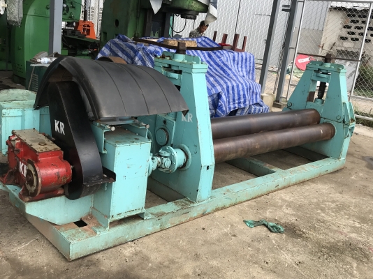 มาแล้วคับเครื่องม้วนเหล็กแผ่นสวยๆขนาดความยาว8ฟุตม้วนหนา12-16มิลเพลาตันลูกบน10"ลูกล่าง8"ตันหัวม้วนแป็ปได้ไฟ380vมอเตอร์20แรงม้ามี2เครื่องให้เลือกใช้ครับ