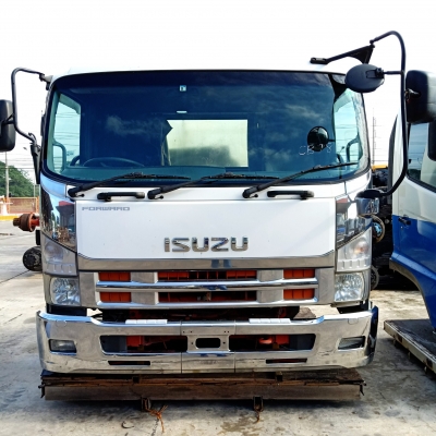 หัวเก๋ง ISUZU FVM240 +  เครื่อง 6HK1 260HP
