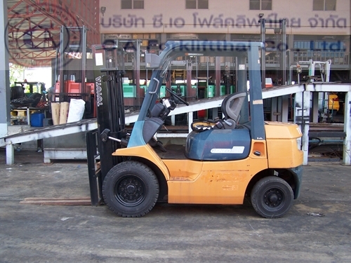 ขาย รถโฟล์คลิฟท์ TOYOTA รุ่น 7FGL20