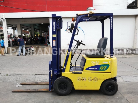 ขายKomatsu FG07-3 น้ำหนักยก700KG เกียร์ธรรมดา