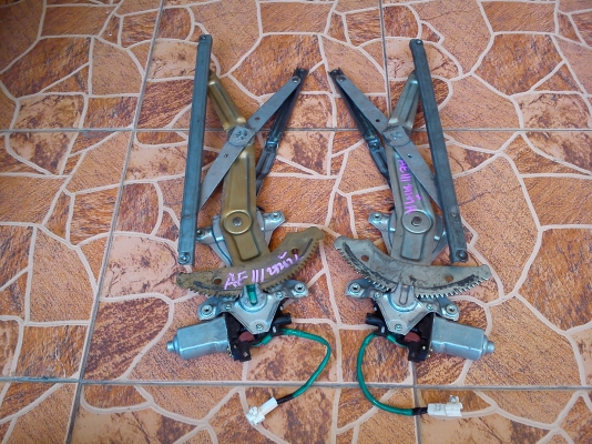 เฟืองยกกระจกไฟฟ้าคู่หน้า TOYOTA COROLLA AE111