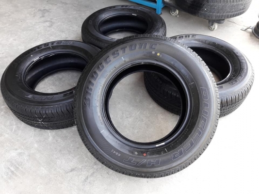 ขายยางป้ายแดงปี18 bridgestone dueler h/t 684ll 265/65r17 สนใจติดต่อร้าน ก.เจริญการยางครับ ????081-3747940