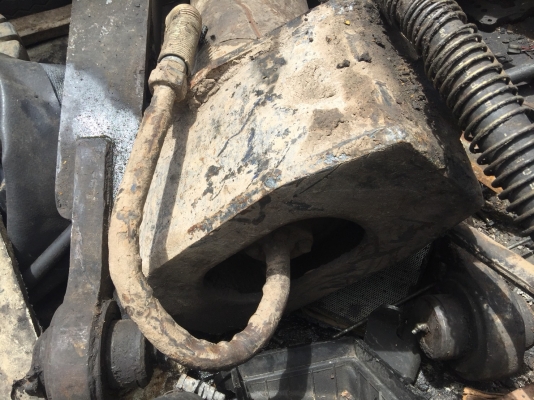 ขายกระบอกดั้ม12ตัน18000บาทโทร0643130366