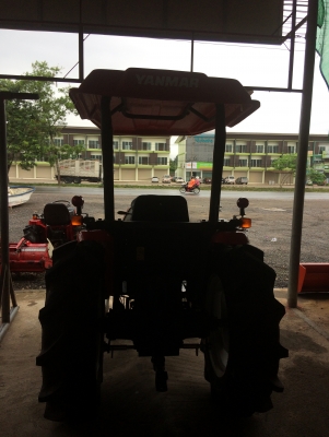 รถแทรกเตอร์ yanmar ef 352t