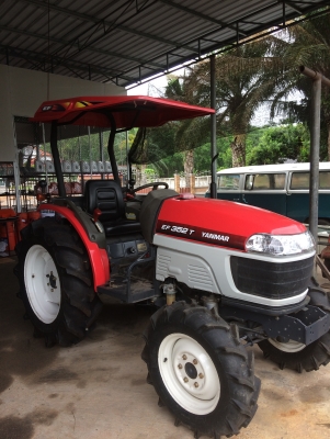 รถแทรกเตอร์ yanmar ef 352t
