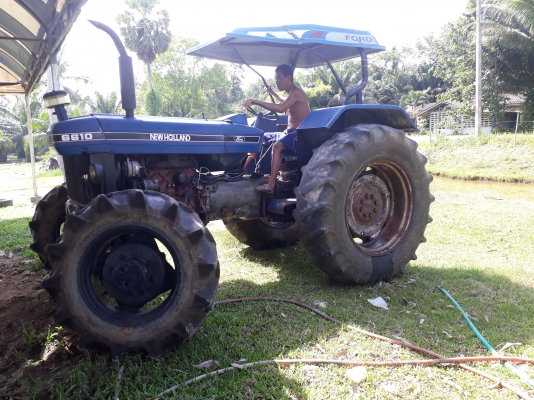 รถแทรกเตอร์ newford