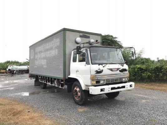 ขาย 275,000 บาท HINO FF177 ตู้ 3 บาน ยาว 7.2 เมตร เครื่อง EH700-168 แรง หัวบาง ยางดี คัสชีสวย เอกสารเล่มทะเบียน  รถอยู่  นครปฐม โทร 0610710295  สนใจ รายการสินค้า อื่นๆ ที่ เว็ปไชค์ Truck2Hand  https://www.truck2hand.com/index.php?actions=content/search&am