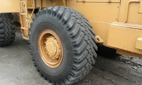 รถตักล้อยาง CAT 936 E รถตักล้อยาง CAT 936 E