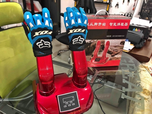 เครื่องอบโอโซน หมวกกันน๊อค ทุงมือ รองเท้า SALE 1,500b.