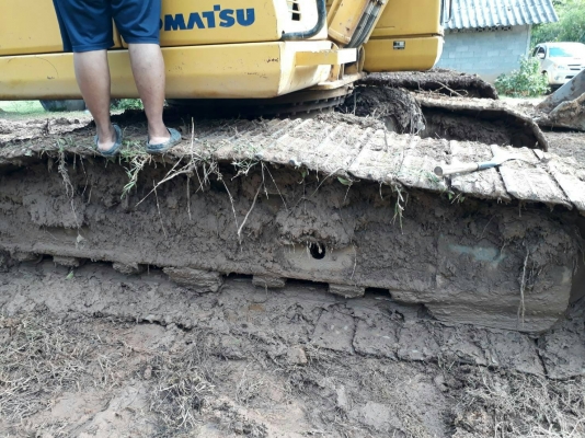 KOMATSU 200-7A สภาพปั้มแรงเครื่องดีเอวแน่นเต็มทุกระบบเอกสารเล่มทะเบียนราคา 1,300,000