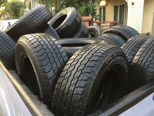 ยาง Bridgestone 245 70 16 ปลายปี17 มีให้เลือก5ชุด ดอกเต็ม ไม่มีปะ เนื้อนิ่มๆ ใช้ยาว ราคาไม่แพง