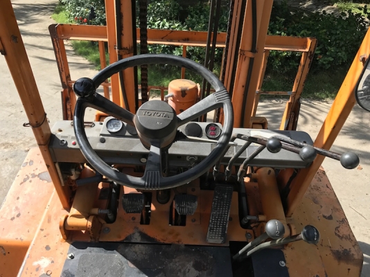 ขายFORKLIFT TOYOTA FD30ดีเซล งากระดก ล้อหน้าคู่(3ตัน) สวยเดิมจากญี่ปุ่น ยังไม่เคยใช้ในไทย 235,000เท่านั้น!!