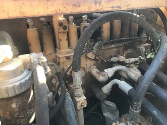 ขาย 560,000 CAT 312 V 2 อินวอยทร์ เครื่องดี ปั้มแรง ไฟฟ้าครบแต่ต้องเช็คระบบ เอวแน่น ช่วงล่างดี เฟรมมีผุนิดหน่อย รถอยู่ นครสวรรค์  090-772-3710 090-772-3708