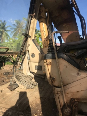 ขาย 560,000 CAT 312 V 2 อินวอยทร์ เครื่องดี ปั้มแรง ไฟฟ้าครบแต่ต้องเช็คระบบ เอวแน่น ช่วงล่างดี เฟรมมีผุนิดหน่อย รถอยู่ นครสวรรค์  090-772-3710 090-772-3708