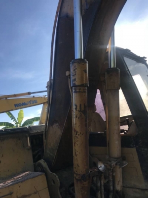 ขาย 560,000 CAT 312 V 2 อินวอยทร์ เครื่องดี ปั้มแรง ไฟฟ้าครบแต่ต้องเช็คระบบ เอวแน่น ช่วงล่างดี เฟรมมีผุนิดหน่อย รถอยู่ นครสวรรค์  090-772-3710 090-772-3708