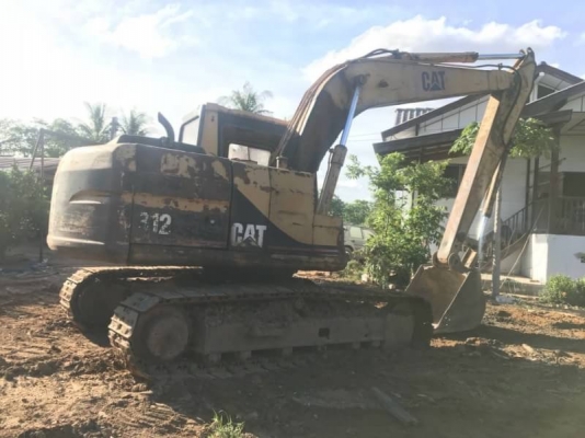 ขาย 560,000 CAT 312 V 2 อินวอยทร์ เครื่องดี ปั้มแรง ไฟฟ้าครบแต่ต้องเช็คระบบ เอวแน่น ช่วงล่างดี เฟรมมีผุนิดหน่อย รถอยู่ นครสวรรค์  090-772-3710 090-772-3708