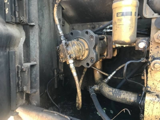 ขาย 560,000 CAT 312 V 2 อินวอยทร์ เครื่องดี ปั้มแรง ไฟฟ้าครบแต่ต้องเช็คระบบ เอวแน่น ช่วงล่างดี เฟรมมีผุนิดหน่อย รถอยู่ นครสวรรค์  090-772-3710 090-772-3708