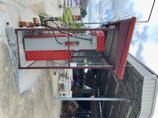 ขายตู้น้ำมัน singer ลุ่นล่าสุด ซื้อมาไม่ถึงปี มี 2 เครื่องครับ  (ของอยู่ระยอง)