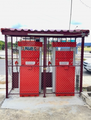 ขายตู้น้ำมัน singer ลุ่นล่าสุด ซื้อมาไม่ถึงปี มี 2 เครื่องครับ  (ของอยู่ระยอง)